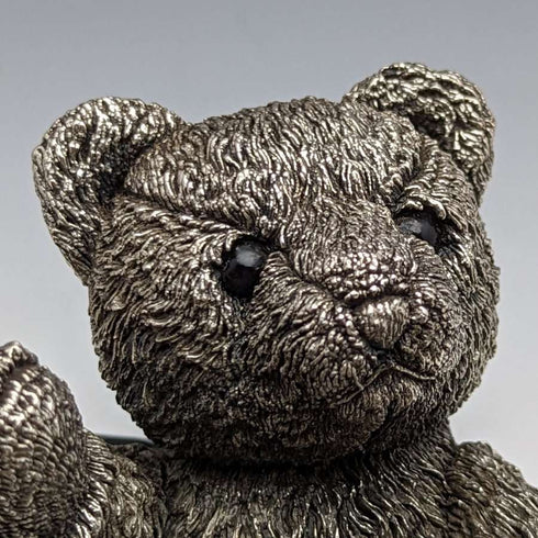 Figura de oso de peluche con baño de plata fina de Country Artists (Reino Unido), 501 g