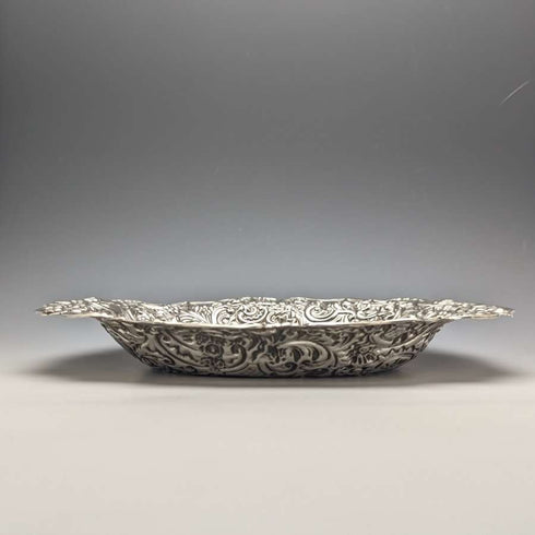 1900 British antique sterling silver bowl embossed 217g William Comyns