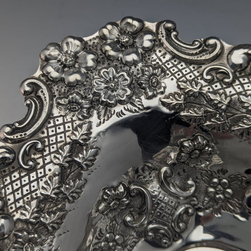 British Antique Silver Plate Large Basket Flower Engraving Operating Handle 548g