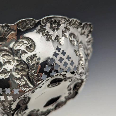 1897 British Antique Pure Silver Bonbon Dish Diameter 15cm William Neale