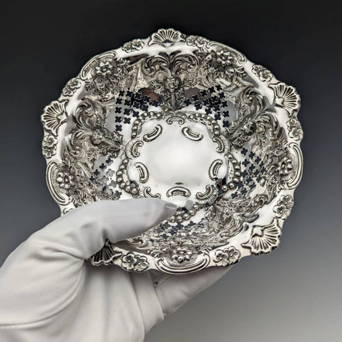 1897 British Antique Pure Silver Bonbon Dish Diameter 15cm William Neale