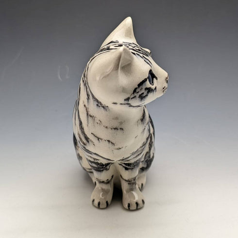 【新品】英国ウィンスタンレイ ケンジントンキャット 青目サバトラ 陶器製フィギュリン(サイズ2)