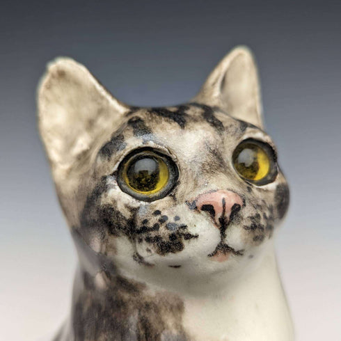 British Winstan Ray Kensington Cat Pheasant Pottery Figurine (Size 4)