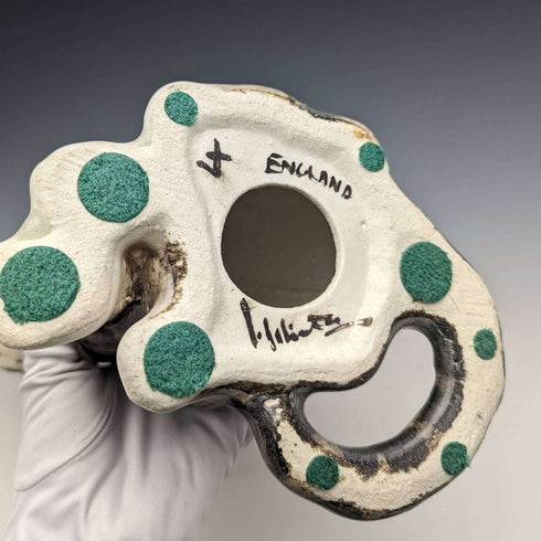 British Winstan Ray Kensington Cat Pheasant Pottery Figurine (Size 4)