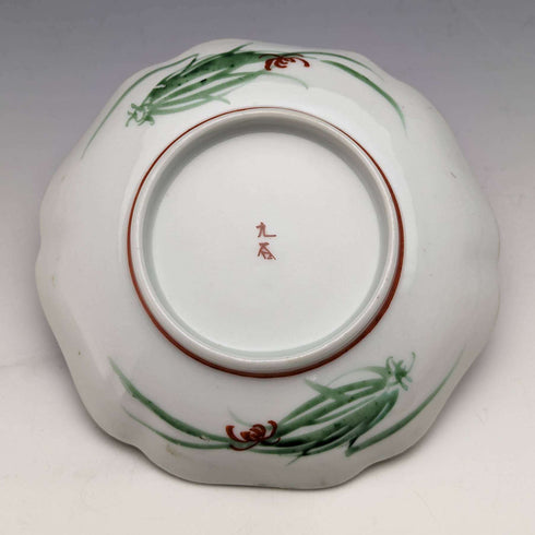 Antigüedad japonesa, periodo Meiji, plato pequeño de porcelana Kutani con diseño de conejo