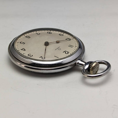 Reloj de bolsillo Omega antiguo, circa 1905, caja con baño de plata, en buen estado de funcionamiento