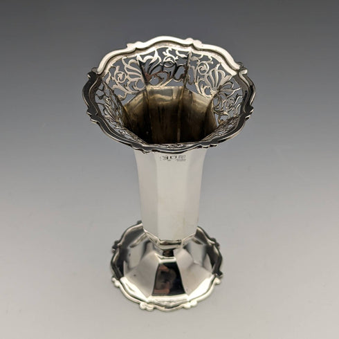 1903年 英国アンティーク 純銀製 花瓶 一輪挿し 81g Goldsmiths & Silversmiths