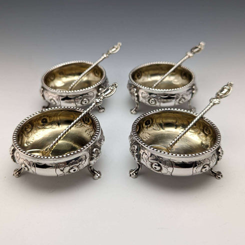 1860年頃 英国アンティーク 純銀 ソルトディッシュ&スプーン4組セット ケース入り