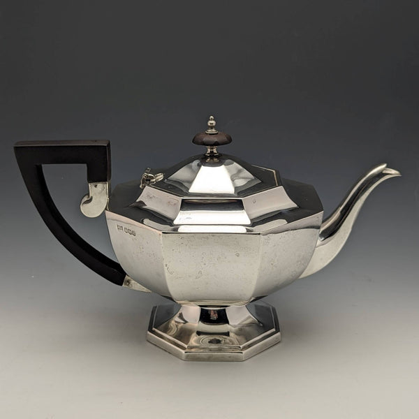 1918 年英國古董純銀大號茶壺 731 克 Walker and Hall