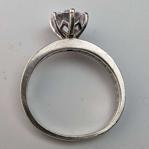 Vintage Jewelry Zirconia Sterling Silver Ring