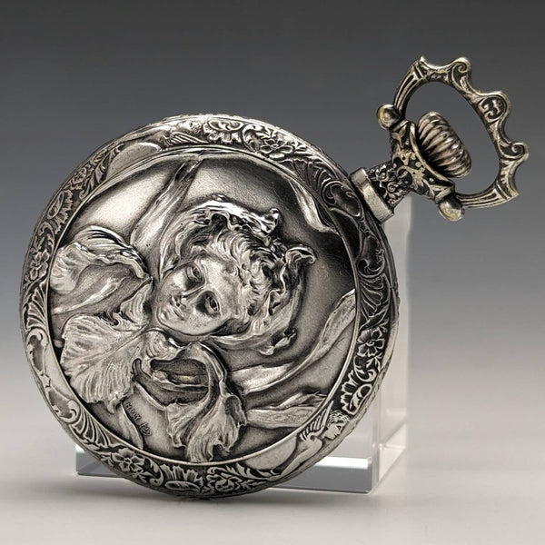 古董瑞士製造無簽名懷錶,帶浮雕銀盤錶殼,效果很好