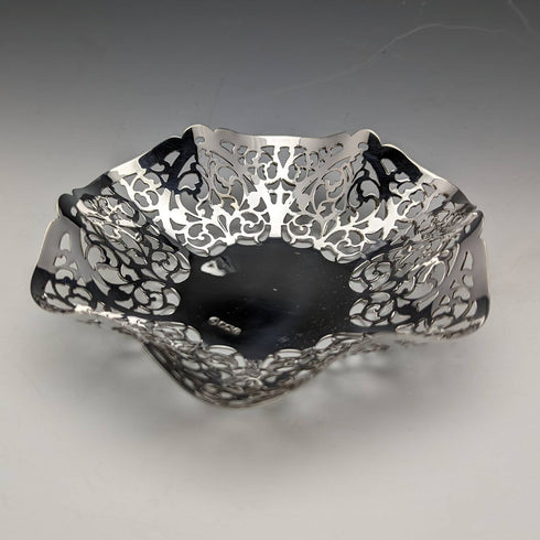 英国ヴィンテージ 純銀製 ピアス装飾ディッシュ 87g Francis Howard 箱入り