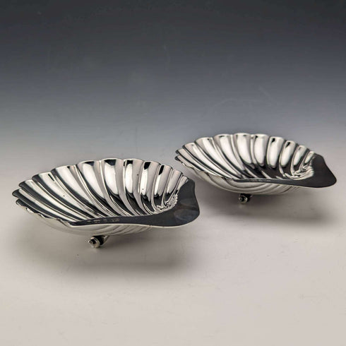 1891 British Antique Sterling Silver Shell Dish Pair 124g Atkin Brothers