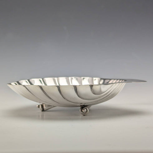 1891 British Antique Sterling Silver Shell Dish Pair 124g Atkin Brothers