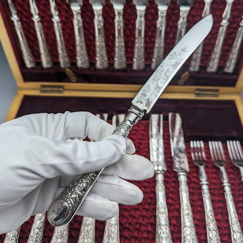 後期ビクトリアン 英国アンティーク シルバープレート製 デザートカトラリー12ペアセット 木箱入り