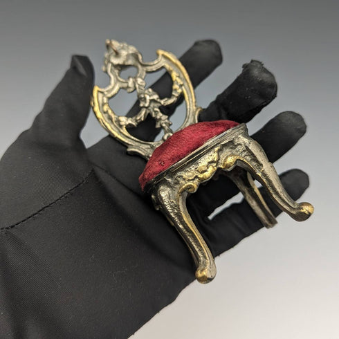 1940年代 真鍮製 椅子型 懐中時計ホルダー ダークレッドシート