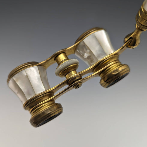 Opera glasses with French vintage white mother of pearl decoration handle IRIS PARIS