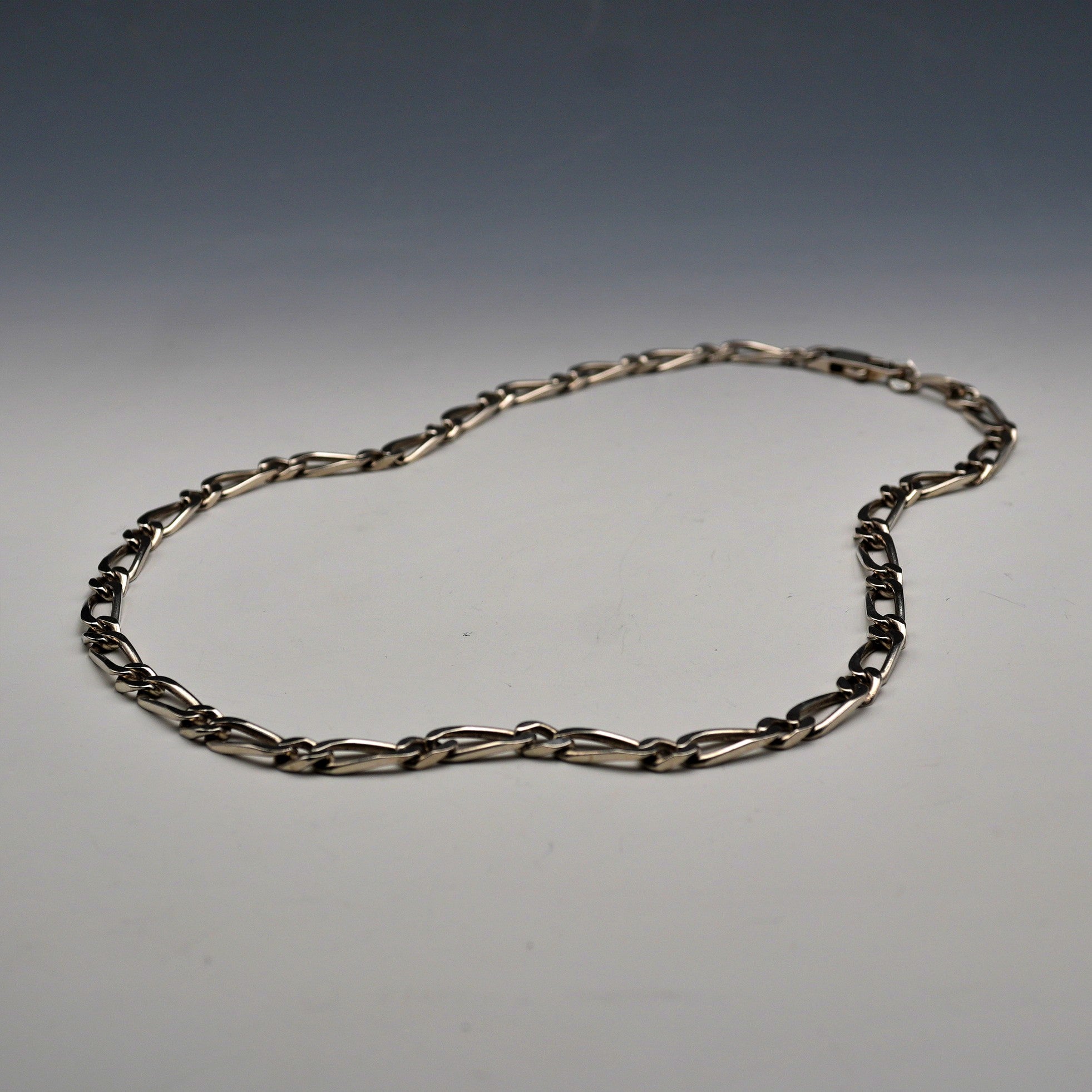 ヴィンテージ フィガロチェーン 純銀製ネックレス 56cm 44g – SILVER-LUG