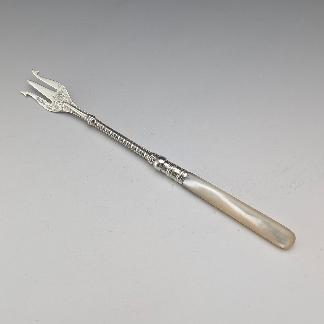 英国アンティークカトラリー　ティースプーン12本 1905年 英国アンティーク シルバープレート製ティースプーン12本